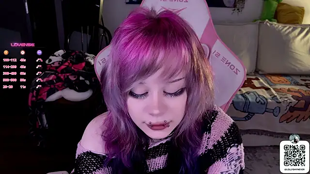 Lollyshy online show from September 2025 10:44:01 AM