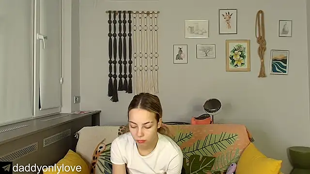 Snapshot of daddyonlyloveme chatting on November 2025 09:09:01 PM daddyonlyloveme online show from November 2025 09:09:01 PM