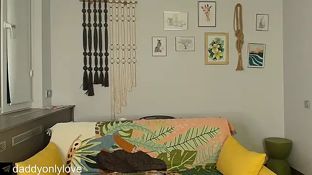 Snapshot of daddyonlyloveme chatting on October 2025 09:11:02 PM daddyonlyloveme online show from October 2025 09:11:02 PM