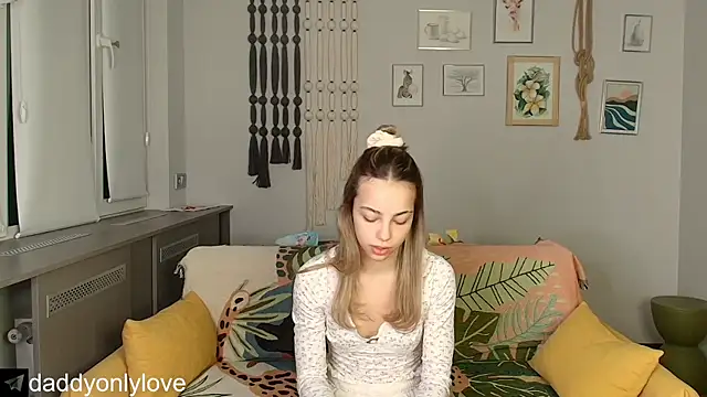 Snapshot of daddyonlyloveme chatting on November 2025 09:18:02 PM daddyonlyloveme online show from November 2025 09:18:02 PM