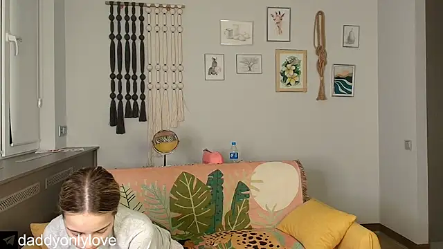 Snapshot of daddyonlyloveme chatting on October 2025 08:19:02 PM daddyonlyloveme online show from October 2025 08:19:02 PM