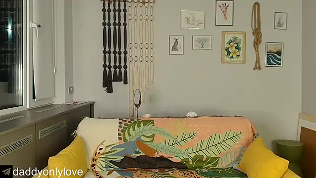 Snapshot of daddyonlyloveme chatting on November 2025 09:18:01 PM daddyonlyloveme online show from November 2025 09:18:01 PM