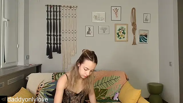 Snapshot of daddyonlyloveme chatting on November 2025 08:14:02 PM daddyonlyloveme online show from November 2025 08:14:02 PM