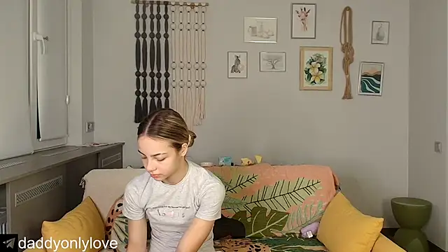 Snapshot of daddyonlyloveme chatting on November 2025 09:07:01 PM daddyonlyloveme online show from November 2025 09:07:01 PM