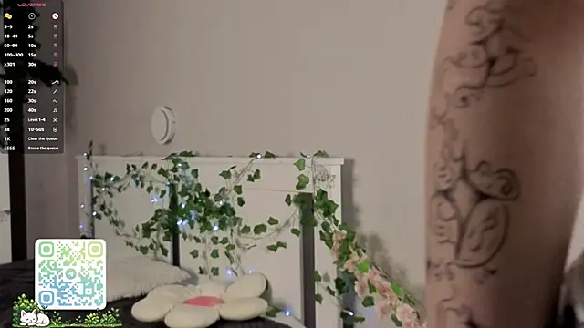 BlushinBloom online show from May 2026 06:17:01 AM