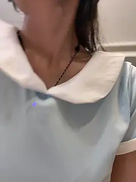 jiajia L online show from April 2026 01:01:02 PM