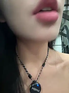 jiajia L online show from March 2026 12:11:02 PM