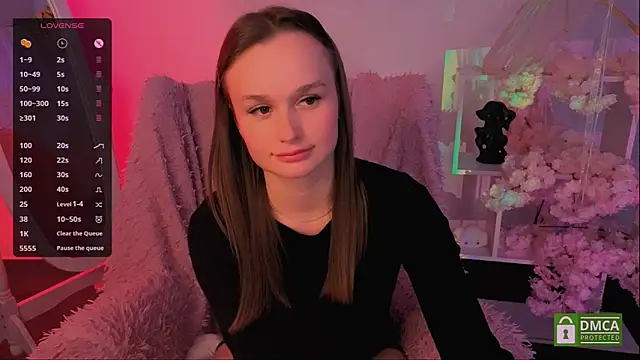 Lara Vest online show from September 2025 02:02:01 PM