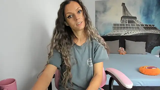 Snapshot of RheaEtthan chatting on November 2025 11:58:01 AM RheaEtthan online show from November 2025 11:58:01 AM