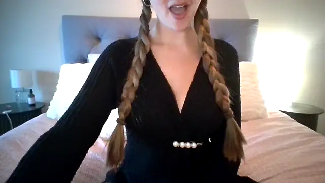 TaylorWest62 online show from October 2025 12:48:02 PM