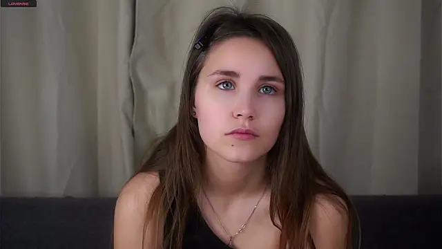 EthalFlowers online show from November 2025 01:21:02 AM