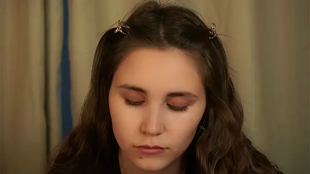 EthalFlowers online show from November 2025 01:20:01 AM