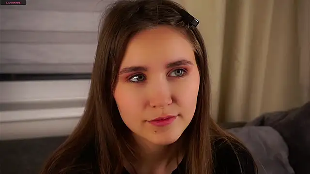 EthalFlowers online show from November 2025 01:06:01 AM