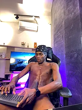 Brycce santos online show from December 2025 05:12:01 PM