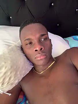 Brycce santos online show from April 2026 08:28:02 PM
