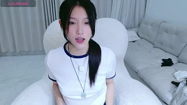 Snapshot of rainybb chatting on September 2025 01:18:01 PM rainybb online show from September 2025 01:18:01 PM