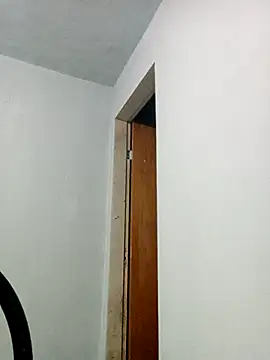 indiazinhabella27 online show from November 2025 05:36:01 AM