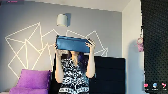 karlamoon23 online show from March 2026 07:37:01 PM