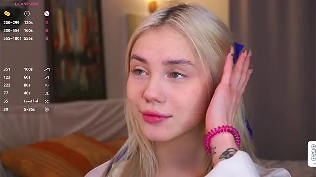 Snapshot of LilianBenskin chatting on December 2025 05:19:02 AM LilianBenskin online show from December 2025 05:19:02 AM