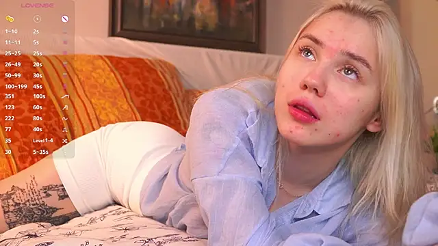 Snapshot of LilianBenskin chatting on November 2025 05:52:02 AM LilianBenskin online show from November 2025 05:52:02 AM