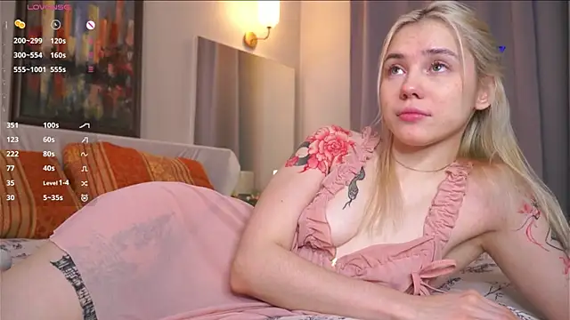 Snapshot of LilianBenskin chatting on November 2025 05:51:02 AM LilianBenskin online show from November 2025 05:51:02 AM