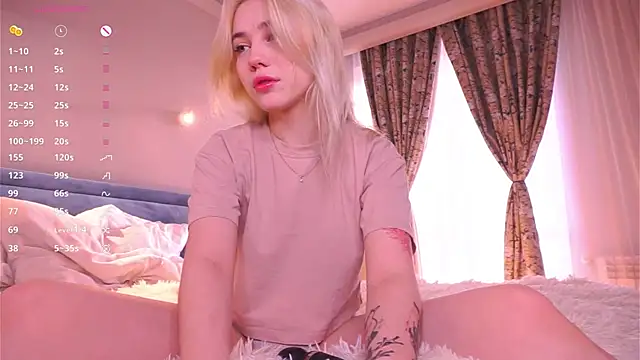 Snapshot of LilianBenskin chatting on November 2025 05:45:02 AM LilianBenskin online show from November 2025 05:45:02 AM