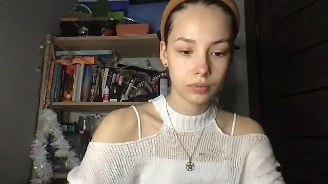 Yuna5343 online show from January 2026 09:00:02 PM