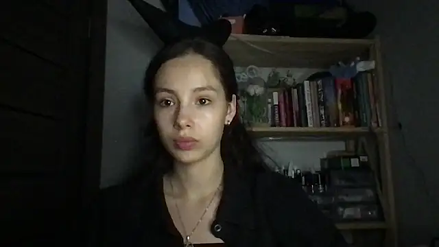 Yuna5343 online show from September 2025 10:10:02 PM
