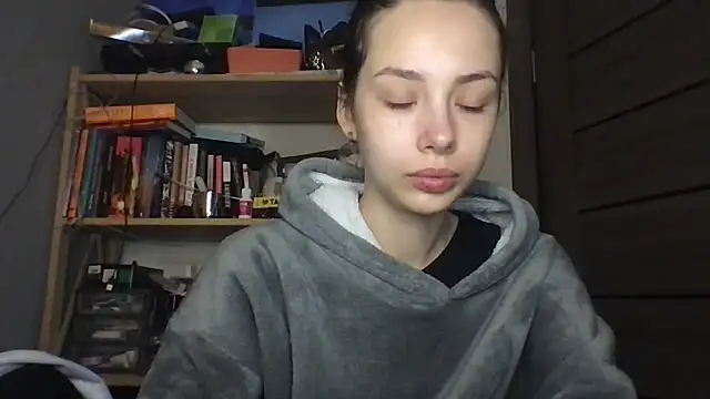 Snapshot of Yuna5343 chatting on December 2025 08:28:02 PM Yuna5343 online show from December 2025 08:28:02 PM