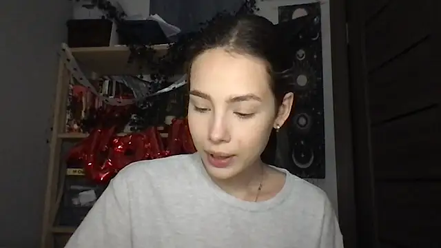 Yuna5343 online show from February 2026 10:18:01 PM