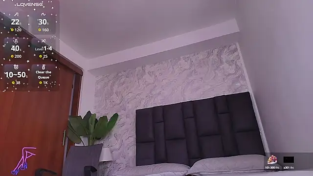 mishell- online show from September 2025 04:01:02 PM