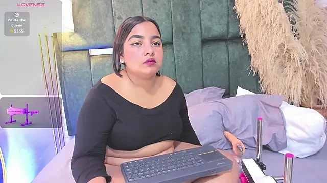 Chloe jackson25 online show from March 2026 06:48:01 PM