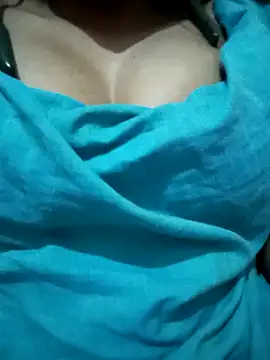 kaviyaponnu0987 online show from February 2026 09:36:02 PM