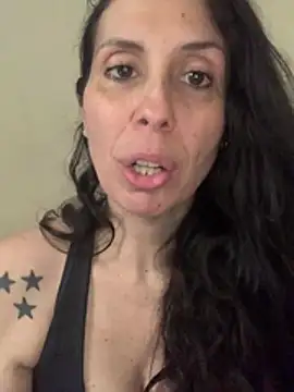 Lhcruz online show from April 2026 12:41:02 PM