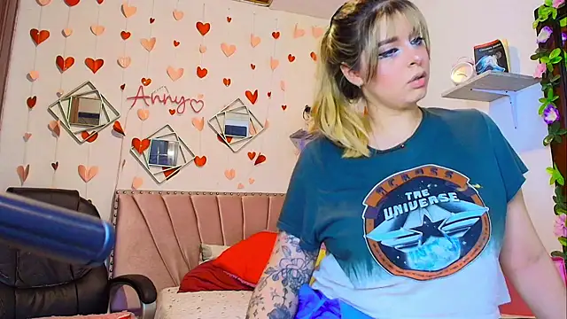 Anny Hurtado online show from November 2025 05:07:01 AM