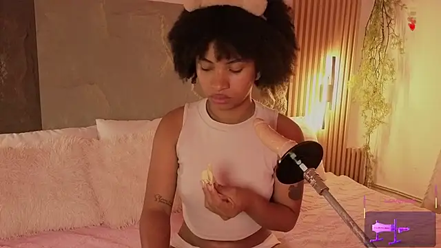 Lolalewis777 online show from November 2025 09:41:01 PM