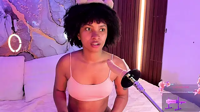 Lolalewis777 online show from September 2025 08:40:01 PM