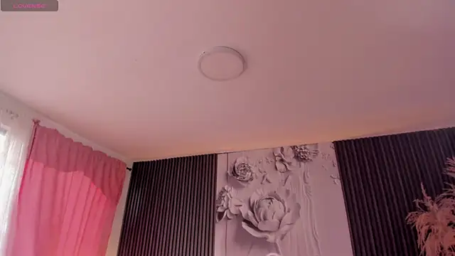 ShaniaDaniels online show from April 2026 09:43:02 PM