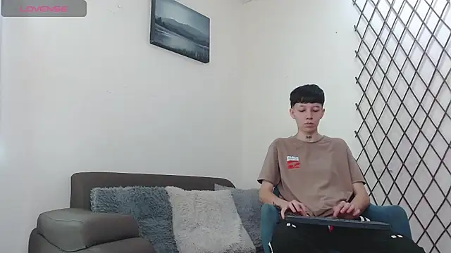 LiamBrown09 online show from February 2026 07:36:01 PM