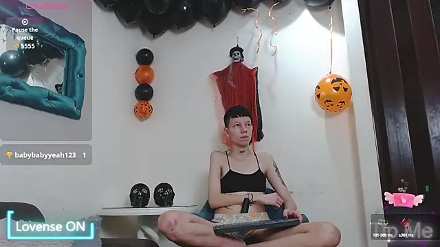 LiamBrown09 online show from October 2025 07:17:01 PM