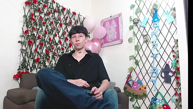 LiamBrown09 online show from April 2026 07:42:01 PM