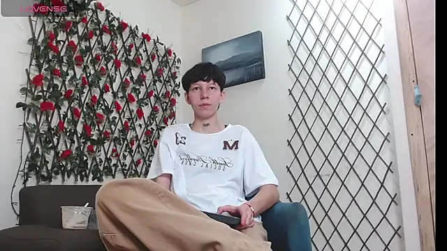 LiamBrown09 online show from May 2026 07:23:02 PM