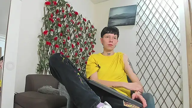 LiamBrown09 online show from June 2026 07:22:02 PM