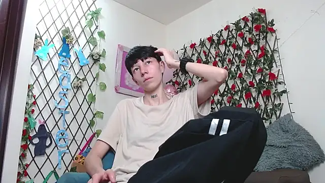 LiamBrown09 online show from March 2026 07:15:02 PM