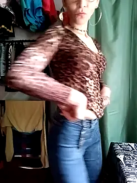 Lulypsicologasexual online show from November 2025 06:45:01 PM