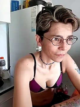 Lulypsicologasexual online show from October 2025 05:56:02 PM