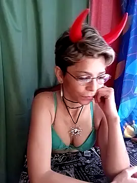 Lulypsicologasexual online show from November 2025 04:22:01 PM