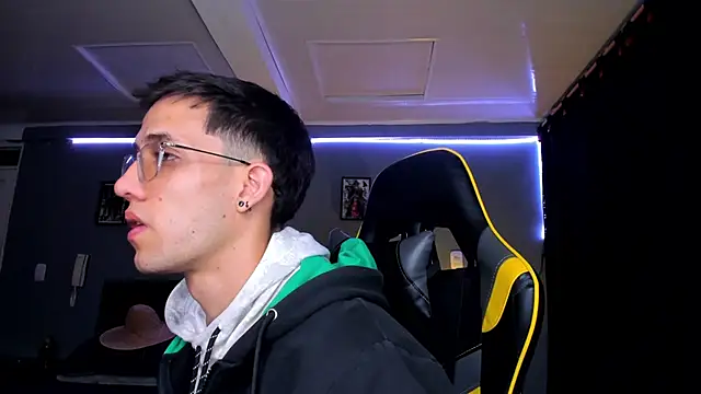 alexgiraldo   online show from September 2025 06:08:01 AM