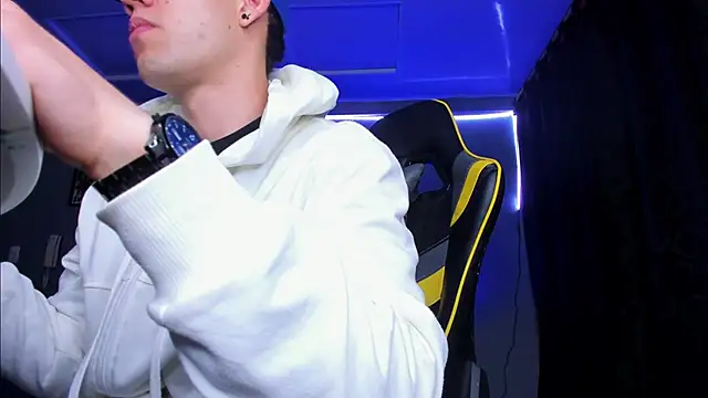 alexgiraldo   online show from October 2025 02:10:02 AM