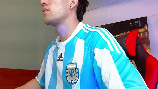 alexgiraldo   online show from June 2026 05:56:01 PM